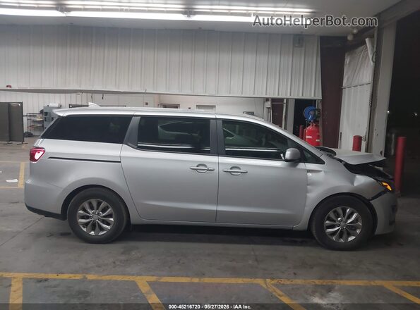 KNDMB5C13K6549740 2019 KIA SEDONA White Սալոնի հետևի տեսք