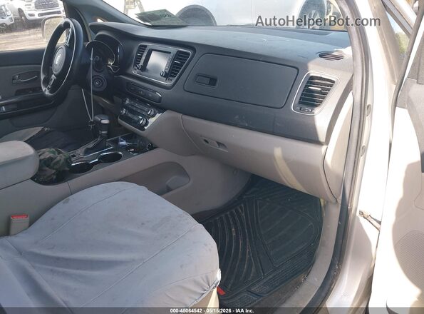 KNDMB5C13L6600641 2020 KIA SEDONA Silver Vista interior delantera