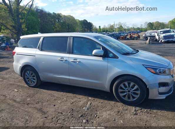 KNDMB5C13L6600641 2020 KIA SEDONA Silver Vista interior trasera