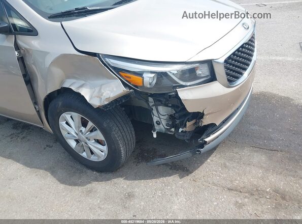 KNDMB5C14H6267468 2017 KIA SEDONA Beige წინა ხედი