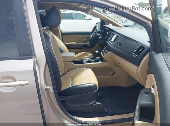 KNDMB5C14H6267468 2017 KIA SEDONA Beige წინა სალონის ხედი