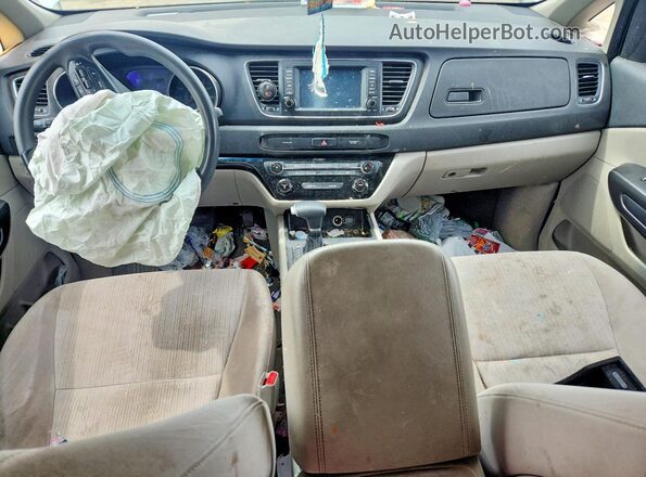 KNDMB5C14M6665354 2021 KIA SEDONA White Vista del salpicadero