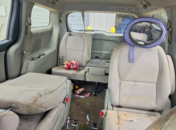 KNDMB5C14M6665354 2021 KIA SEDONA White Vista de los asientos traseros