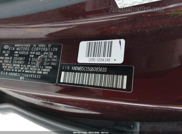 KNDMB5C15G6085633 2016 KIA SEDONA Burgundy Vista del compartimento del motor