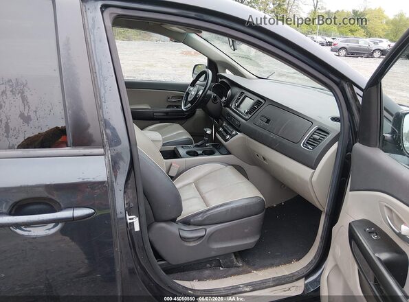 KNDMB5C15H6247911 2017 KIA SEDONA Dark Blue Vista interior delantera