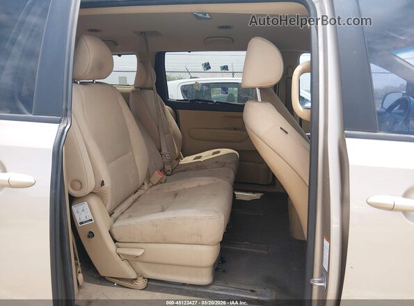 KNDMB5C16G6111026 2016 KIA SEDONA Gold Widok naklejki z numerem VIN