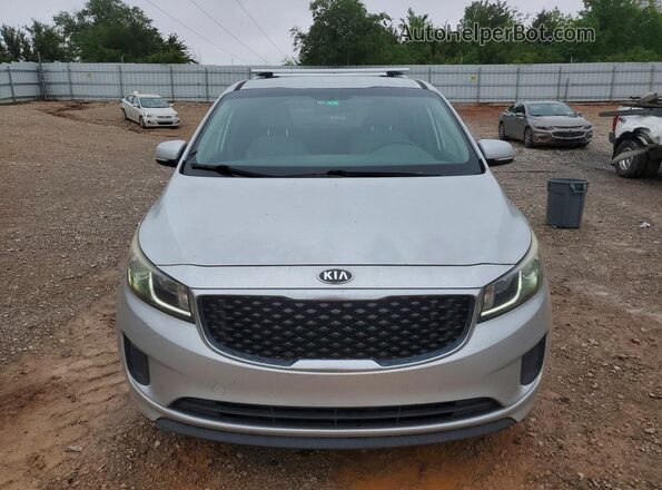 KNDMB5C16G6163238 2016 KIA SEDONA Серебряный Вид спереди