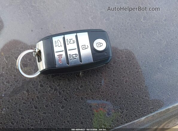KNDMB5C16H6270338 2017 KIA SEDONA Brown Առջևի վահանակի տեսք