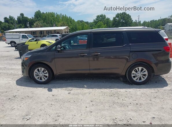 KNDMB5C16J6363432 2018 KIA SEDONA Коричневый Панорамный вид салона 360°