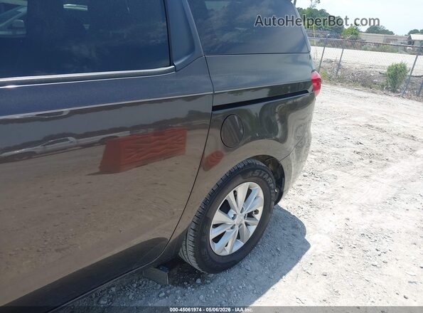 KNDMB5C16J6363432 2018 KIA SEDONA Коричневый Вид спереди