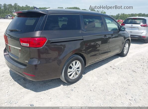 KNDMB5C16J6363432 2018 KIA SEDONA Коричневый Задняя правая четверть