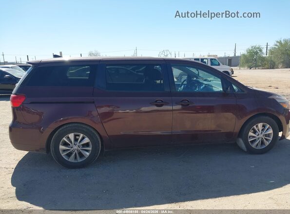 KNDMB5C17H6221679 2017 KIA SEDONA Burgundy Widok wnętrza z tyłu