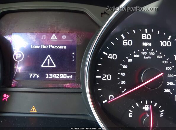 KNDMB5C17H6340493 2017 KIA SEDONA White 