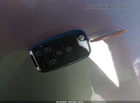 KNDMB5C18H6217978 2017 KIA SEDONA Черный Вид панели приборов