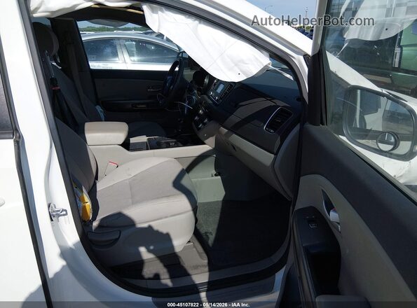 KNDMB5C19G6153805 2016 KIA SEDONA White Widok wnętrza z przodu