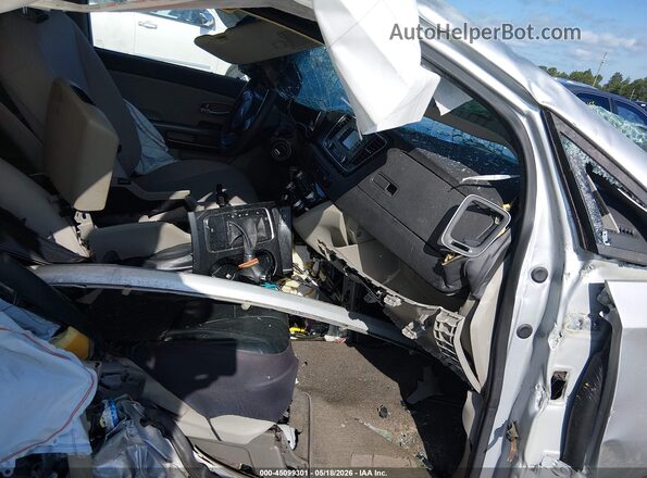 KNDMB5C19H6218377 2017 KIA SEDONA Gray Widok wnętrza z przodu