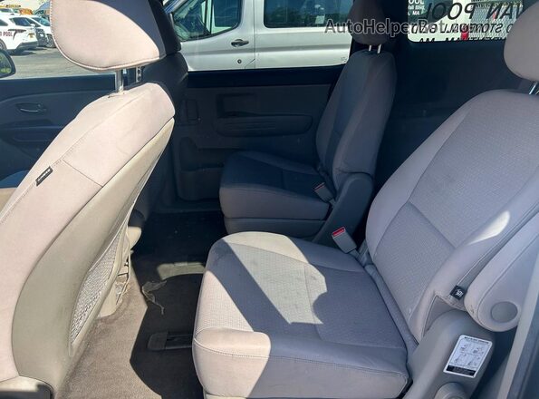 KNDMB5C19J6383643 2018 KIA SEDONA Gray უკანა ხედი