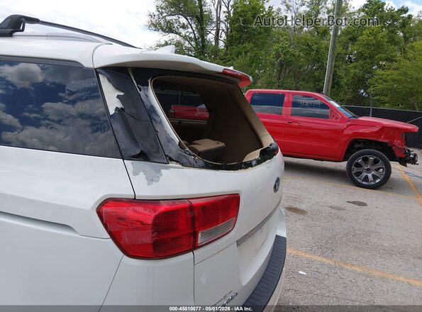 KNDMB5C1XG6090830 2016 KIA SEDONA White Widok zestawu wskaźników