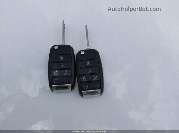 KNDMB5C1XG6090830 2016 KIA SEDONA White Widok deski rozdzielczej