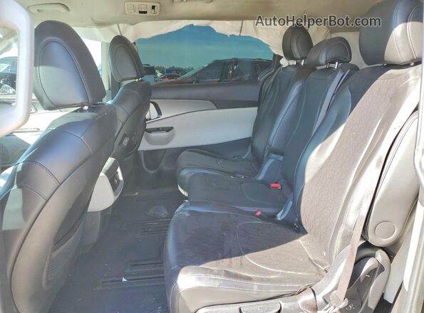 KNDNB4H36N6148423 2022 KIA CARNIVAL Gray 