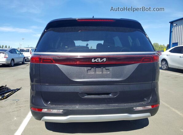 KNDNB4H38P6204428 2023 KIA CARNIVAL Charcoal Вид ззаду