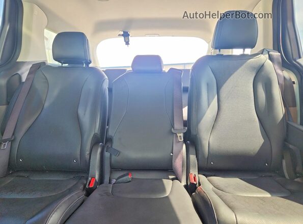 KNDNB5K35S6508985 2025 KIA CARNIVAL White Rear seats view