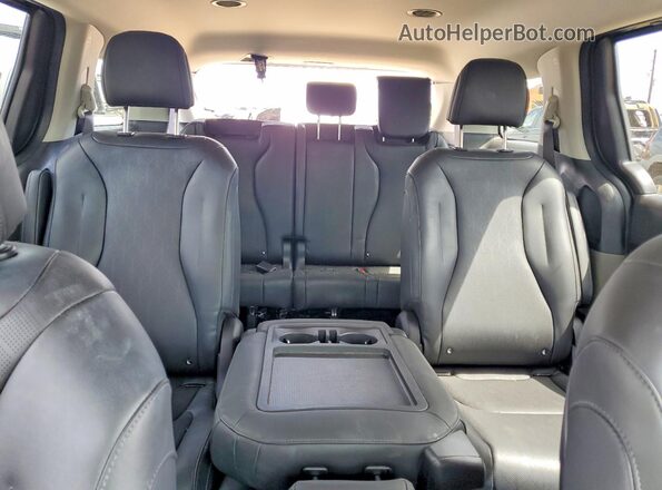 KNDNB5K3XT6570853 2026 KIA CARNIVAL Charcoal Widok tylnych siedzeń