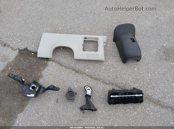 KNDNE5H36P6210239 2023 KIA CARNIVAL MPV White 