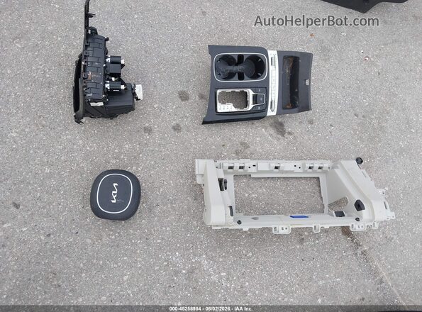 KNDNE5H36P6210239 2023 KIA CARNIVAL MPV White Vista del cuadro de instrumentos