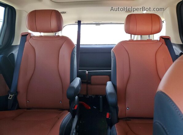 KNDNE5KA8T6124528 2026 KIA CARNIVAL Black Rear seats view