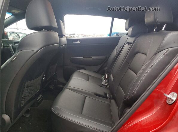KNDP63AC8M7866484 2021 KIA SPORTAGE Red Вид задньої частини салону