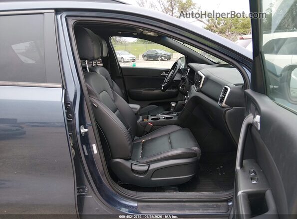 KNDP6CAC4N7955874 2022 KIA SPORTAGE Navy Vista interior delantera