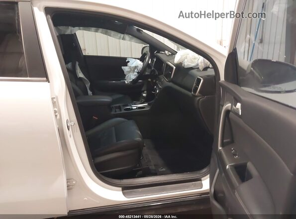 KNDP6CAC4N7961237 2022 KIA SPORTAGE Белый Вид салона спереди