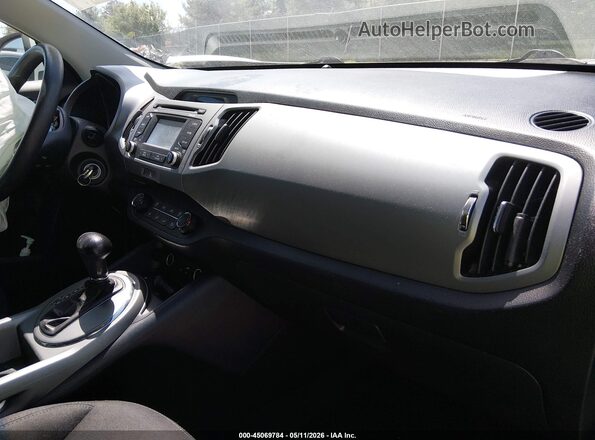 KNDPB3AC2G7860115 2016 KIA SPORTAGE White Սալոնի դիմացի տեսք