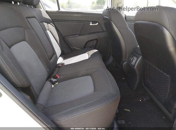 KNDPB3AC2G7860115 2016 KIA SPORTAGE White VIN կոդի պիտակի տեսք