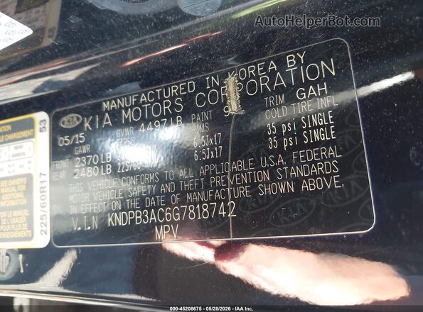 KNDPB3AC6G7818742 2016 KIA SPORTAGE Black Engine compartment view