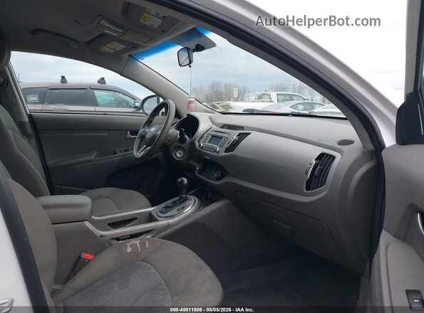 KNDPBCAC5G7811426 2016 KIA SPORTAGE White 