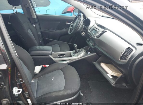 KNDPBCACXG7879138 2016 KIA SPORTAGE Black Front interior view