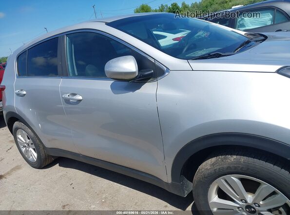 KNDPM3AC3J7485871 2018 KIA SPORTAGE Silver Rear interior view
