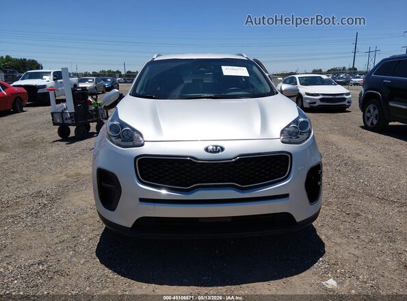 KNDPM3AC5J7362296 2018 KIA SPORTAGE Silver Rear interior view