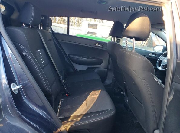 KNDPM3AC7J7484948 2018 KIA SPORTAGE Blue Вид задньої частини салону