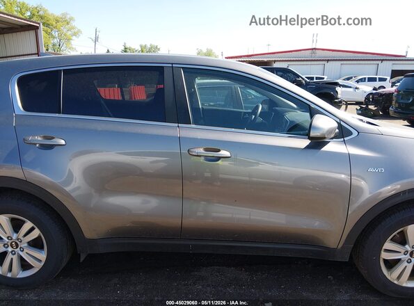 KNDPMCAC2H7158551 2017 KIA SPORTAGE Gray Widok wnętrza z tyłu