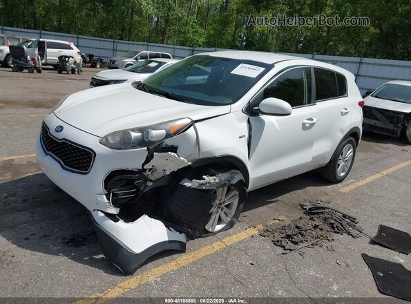 KNDPMCAC4H7257078 2017 KIA SPORTAGE Белый Передняя левая четверть