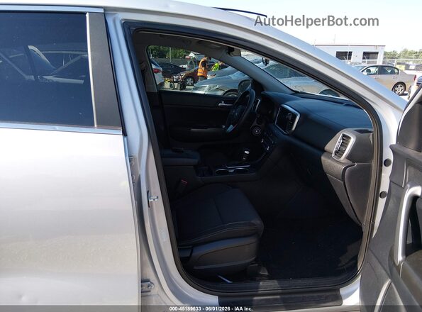 KNDPMCAC5N7981616 2022 KIA SPORTAGE Silver Вид салону спереду