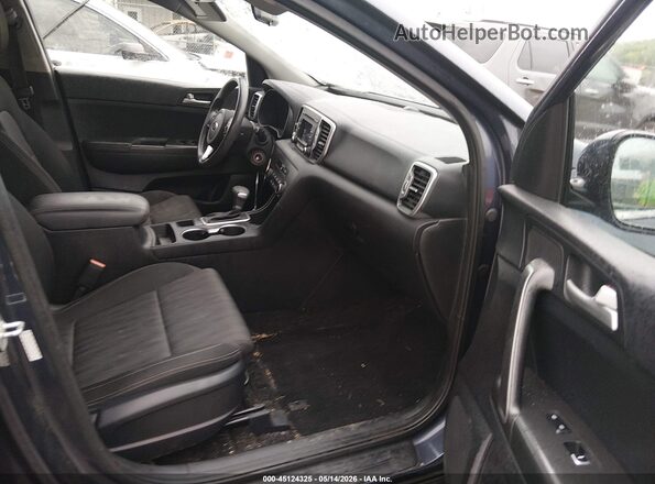 KNDPMCAC6H7258216 2017 KIA SPORTAGE Dark Blue Вид салону спереду