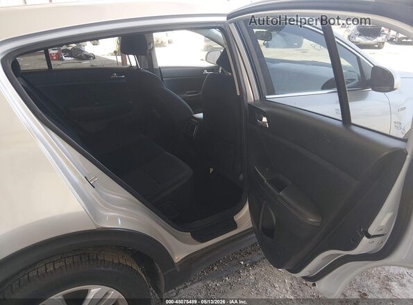 KNDPMCAC6J7450712 2018 KIA SPORTAGE Silver VIN sticker view