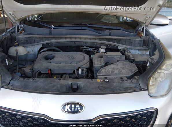 KNDPMCAC6J7450712 2018 KIA SPORTAGE Silver Rear view