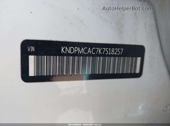 KNDPMCAC7K7518257 2019 KIA SPORTAGE White Vista del compartimento del motor