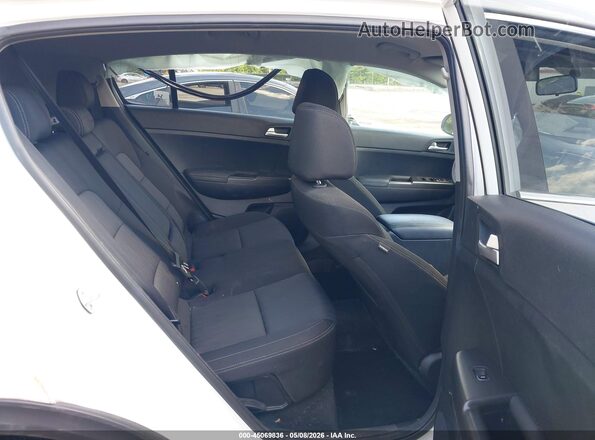KNDPMCAC7K7518257 2019 KIA SPORTAGE White Vista de la etiqueta del VIN