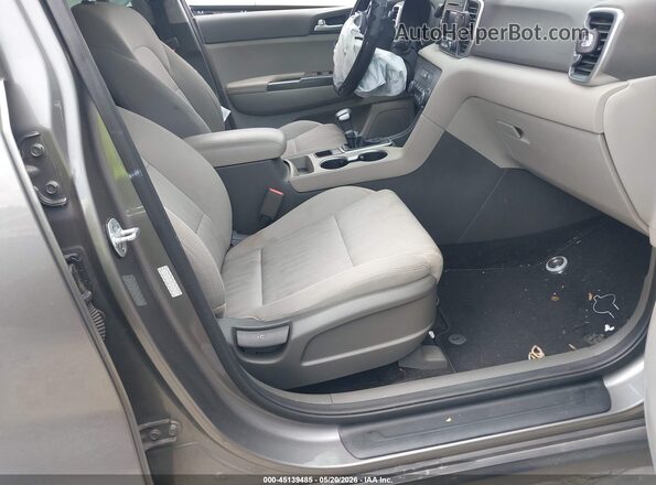 KNDPMCAC8H7261375 2017 KIA SPORTAGE Gray VIN sticker view